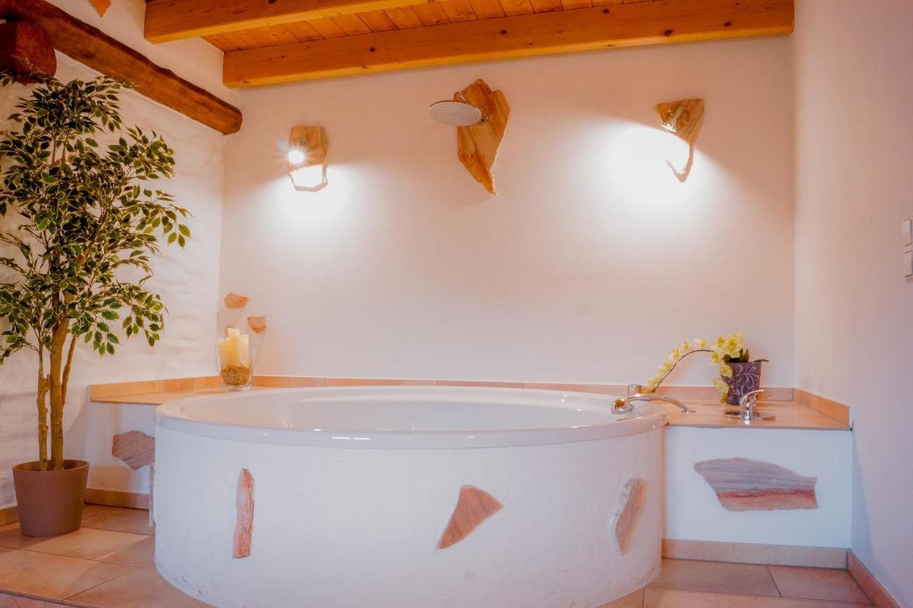 Besondere Ferienwohnung Spirit Auf Idyllischem Reiterhof Nahe Burg Eltz Münstermaifeld Dış mekan fotoğraf