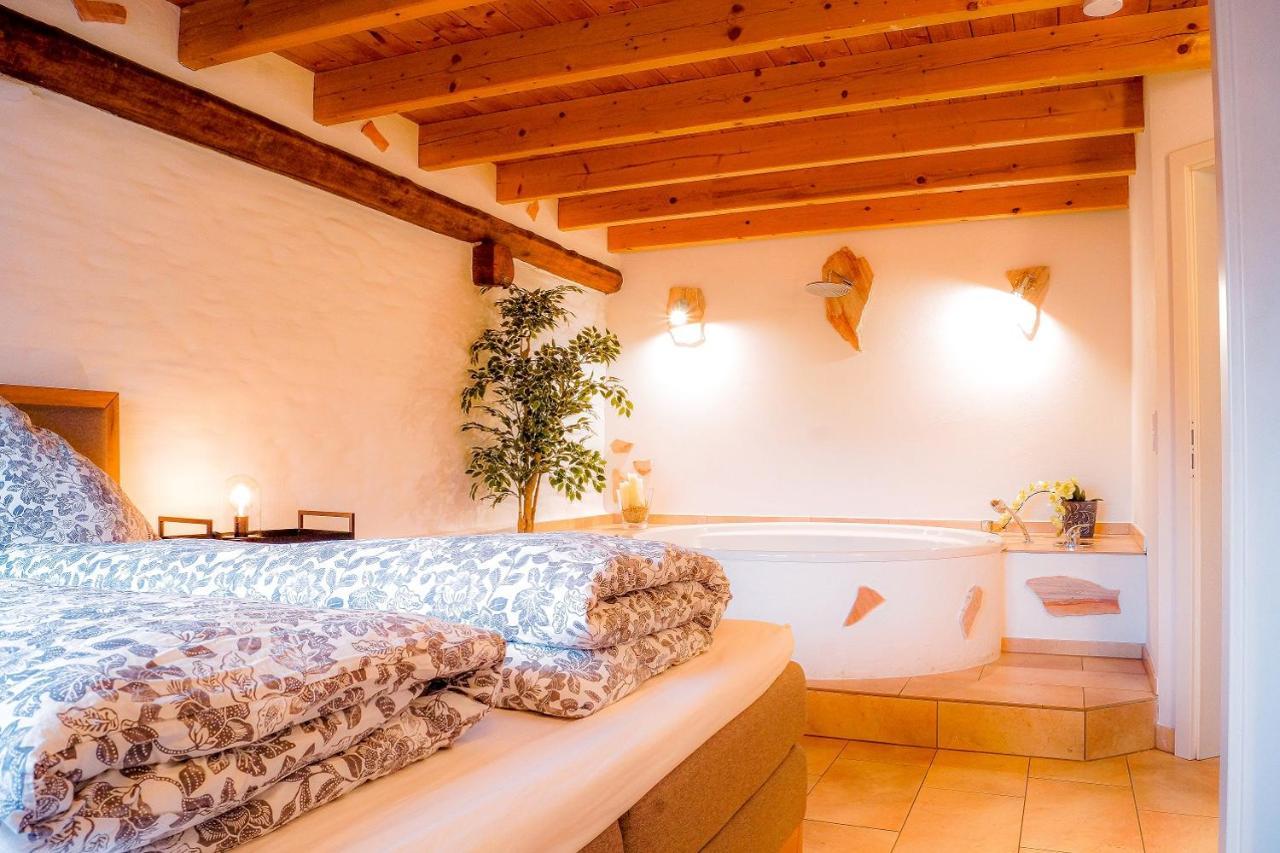 Besondere Ferienwohnung Spirit Auf Idyllischem Reiterhof Nahe Burg Eltz Münstermaifeld Dış mekan fotoğraf
